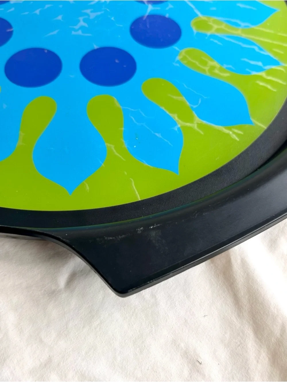 Rubbermaid Retro Round Lazy Susan Tray with Blue Floral Sunburst on Green